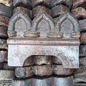 Beautiful Arched Saltglazed edging tiles