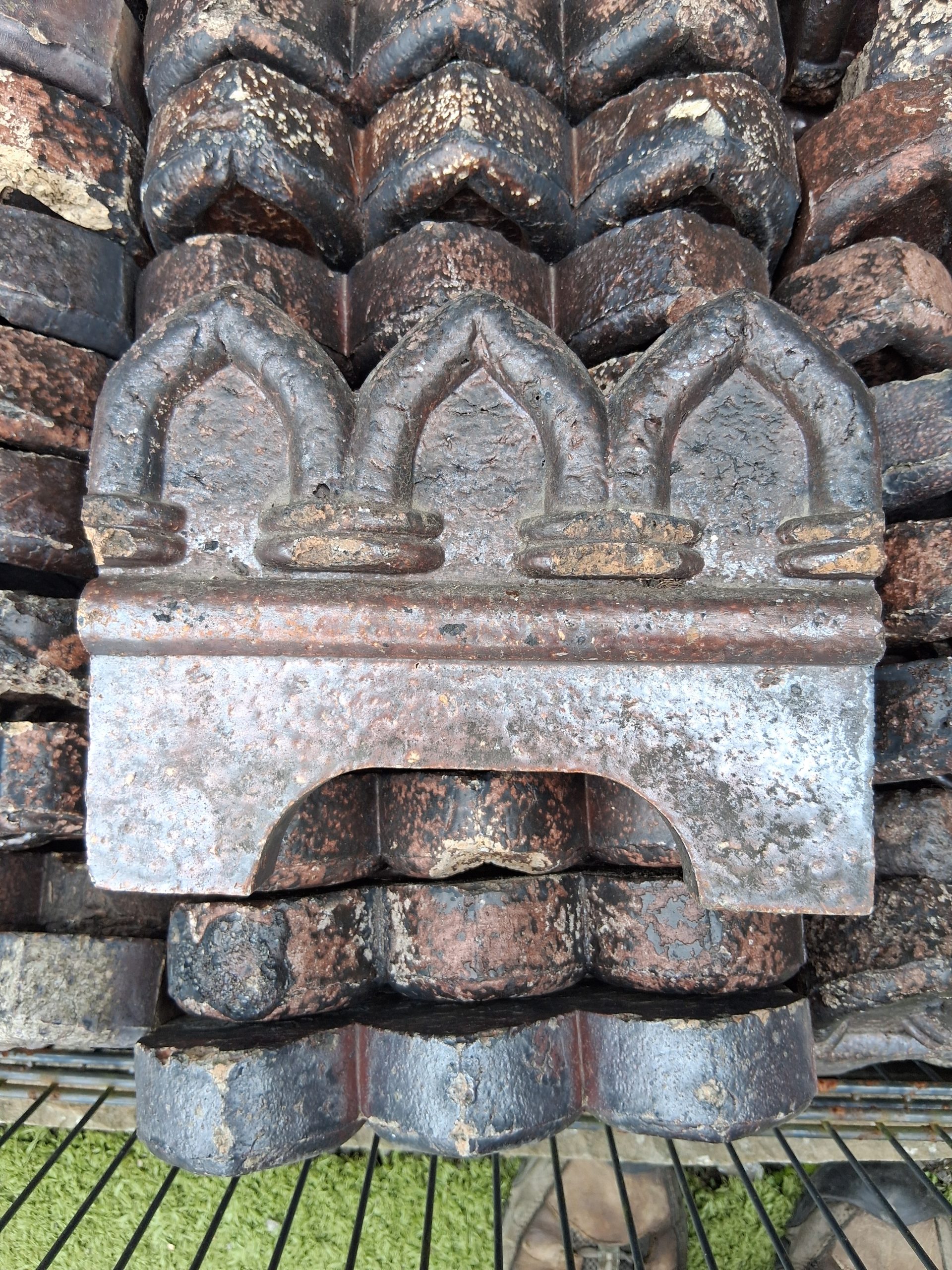 Beautiful Arched Saltglazed edging tiles