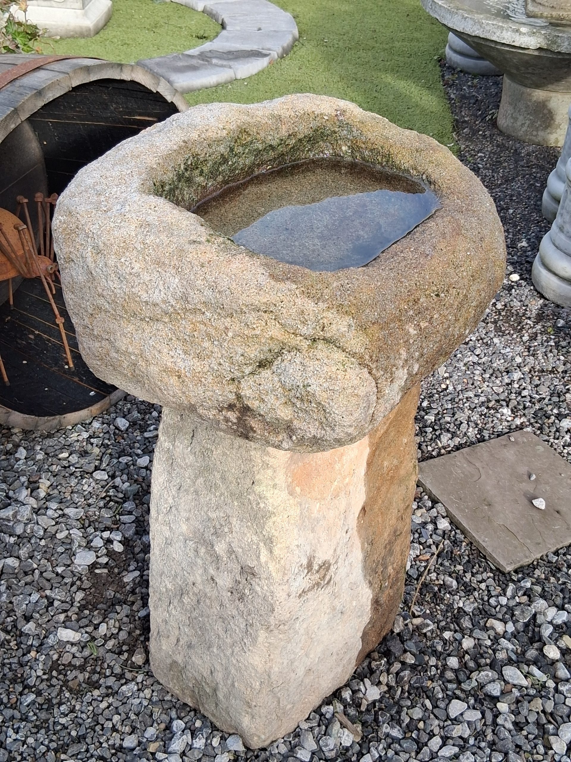 Gritstone Birdbath on chunky stem